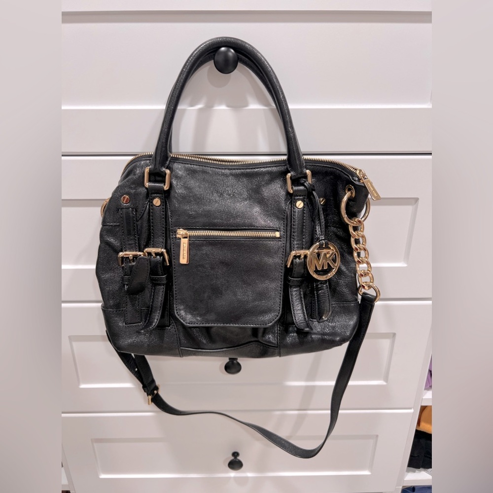 Beautiful Michael Kors Leather Black Handbag